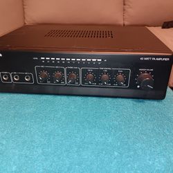 Radio Shack 40 Watt Amplifier 