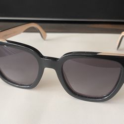 Fendi Sunglasses Black/Pink $90