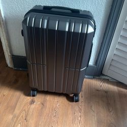 Medium Luggage Checked Bag