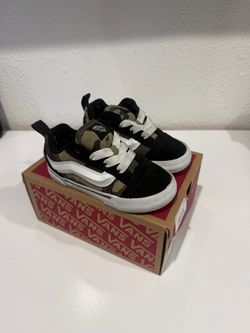 Kids Shoes 8C