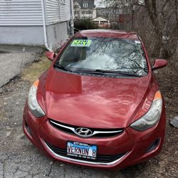 For Sale: 2011 Hyundai Elantra GLS FWD 4 Door Sedan 1.8 4cyl.   Great condition and Recently detailed interior + Exterior, New tires ❗️Minor scratches
