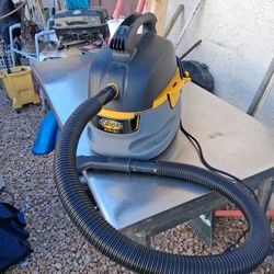 Stinger 2.5 Portable Wet Dry Vacuum 