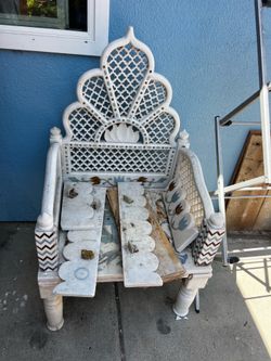 Marble throne chair custom made in India