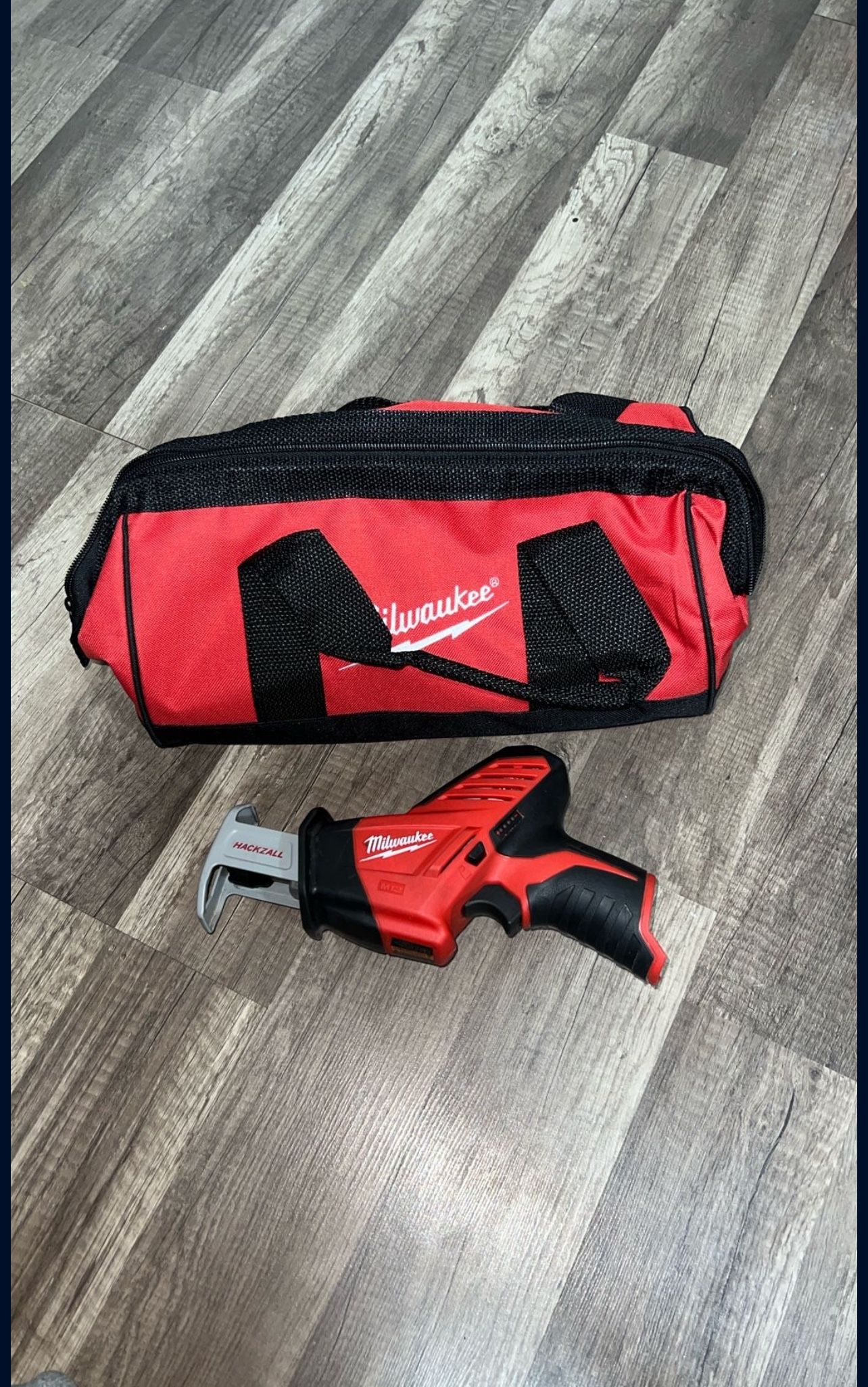 MILWAUKEE 12V HACKZALL WITH BAG