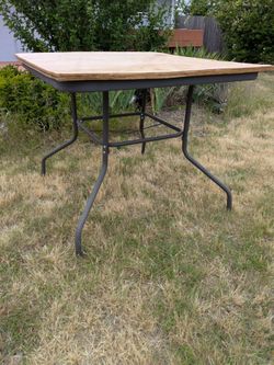 Free patio table