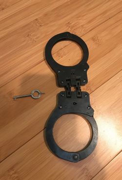 Cop handcuffs