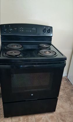 G.E electric stove