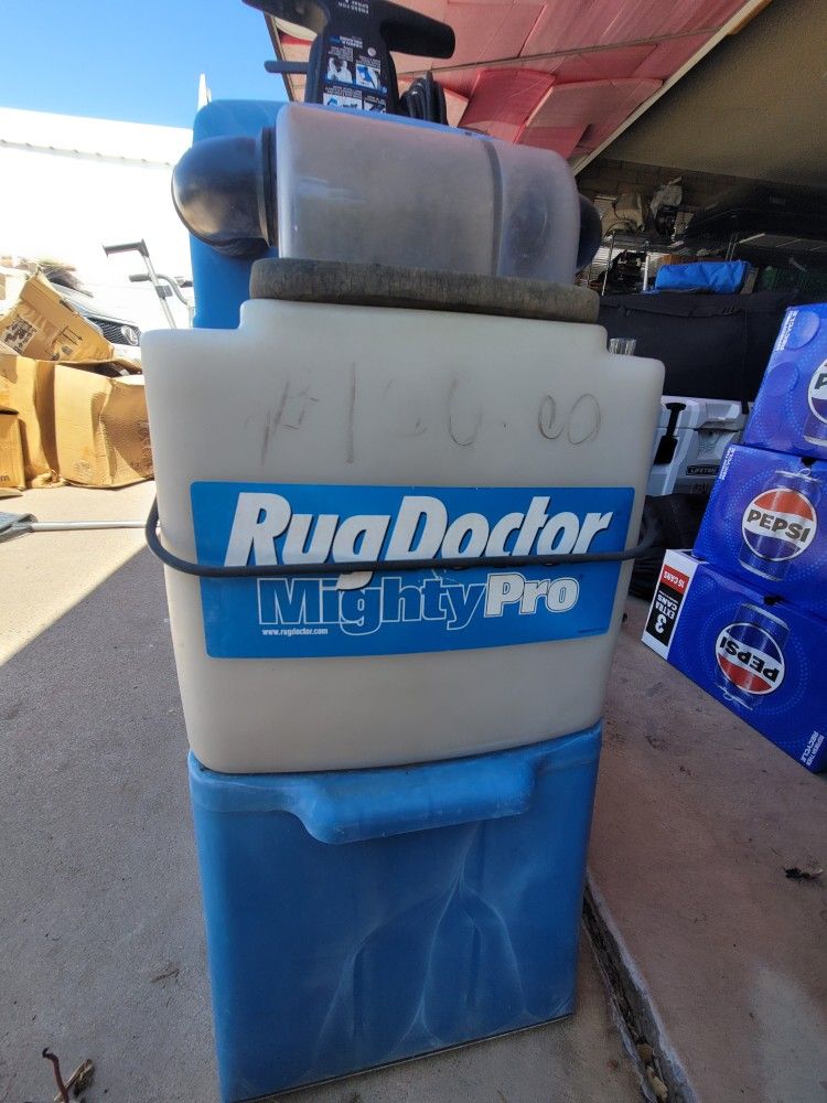 Rug Vacuum - Rug Doctor