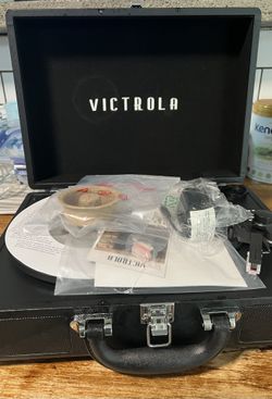 Victrola Vintage Bluetooth Portable Record Player Brand New Never Used Speaker Suitcase Turntable