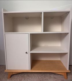 Storage furniture,