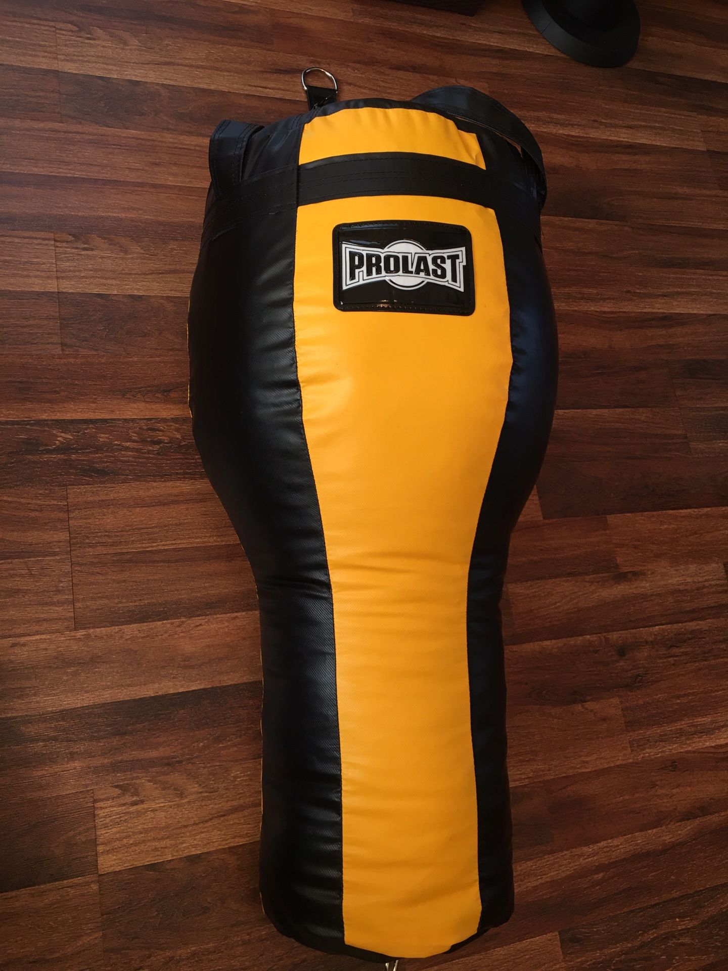 PUNCHING BAG BRAND NEW ANGLE PROFESSIONAL MMA 100 POUNDS FILLED LUXURY MADE USA 🇺🇸 