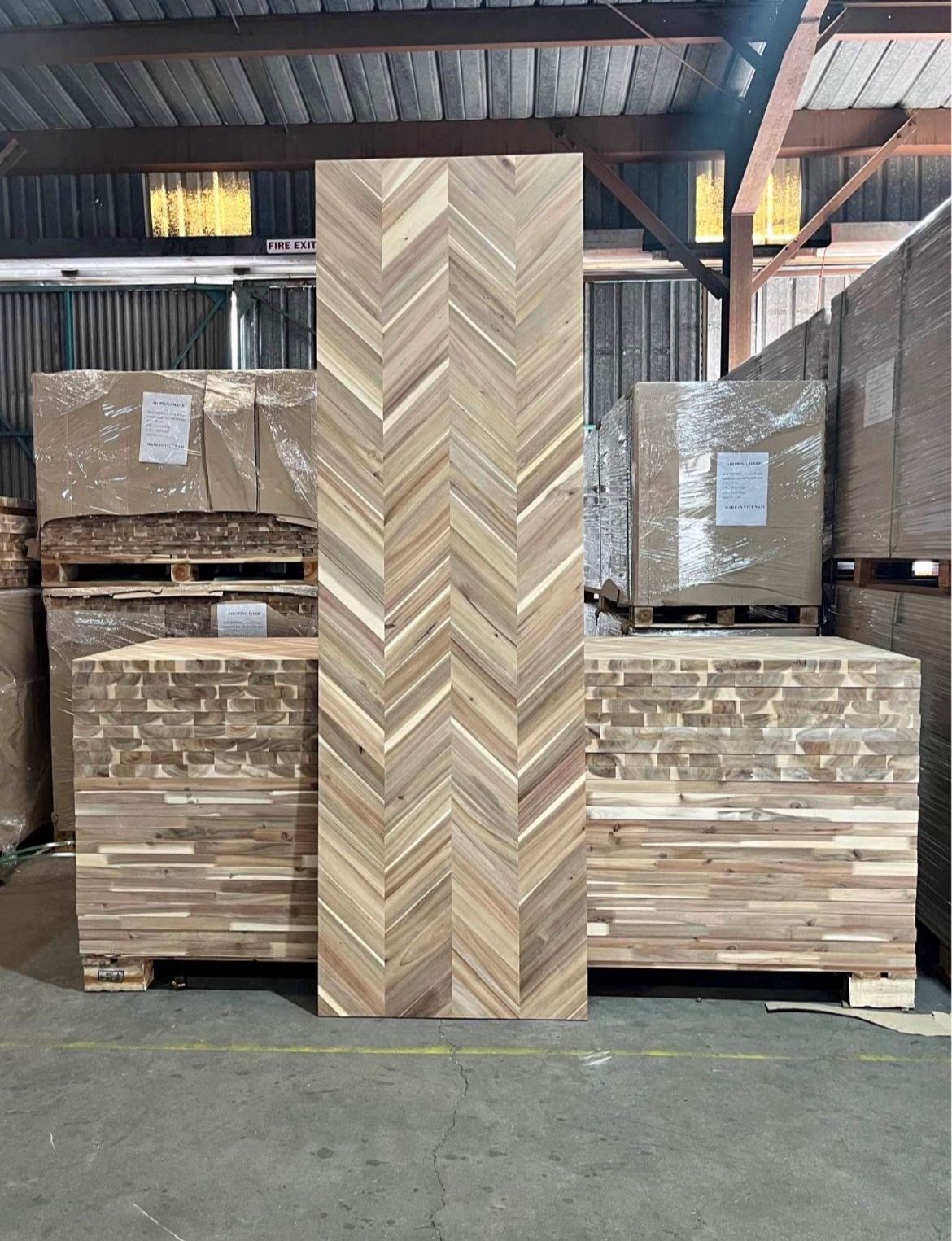 Acacia Chevron Butcher Block Countertop 8’ x 25” x 1.5”