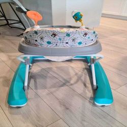 leader blue Early Walker – Motivating First Steps with Fun