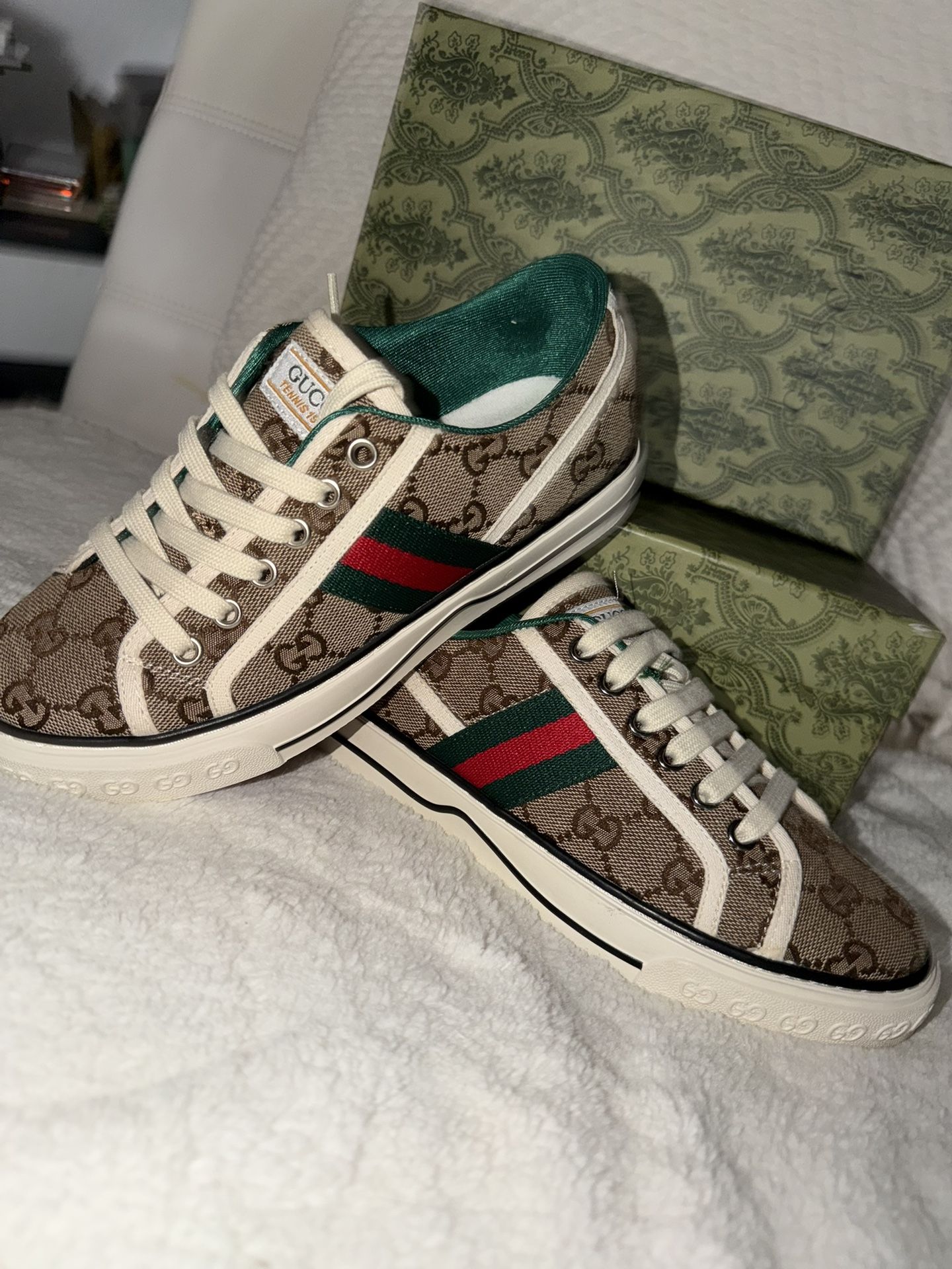 Women’s Gucci Shoes