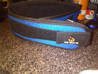Velcro weight lifting belt new size small