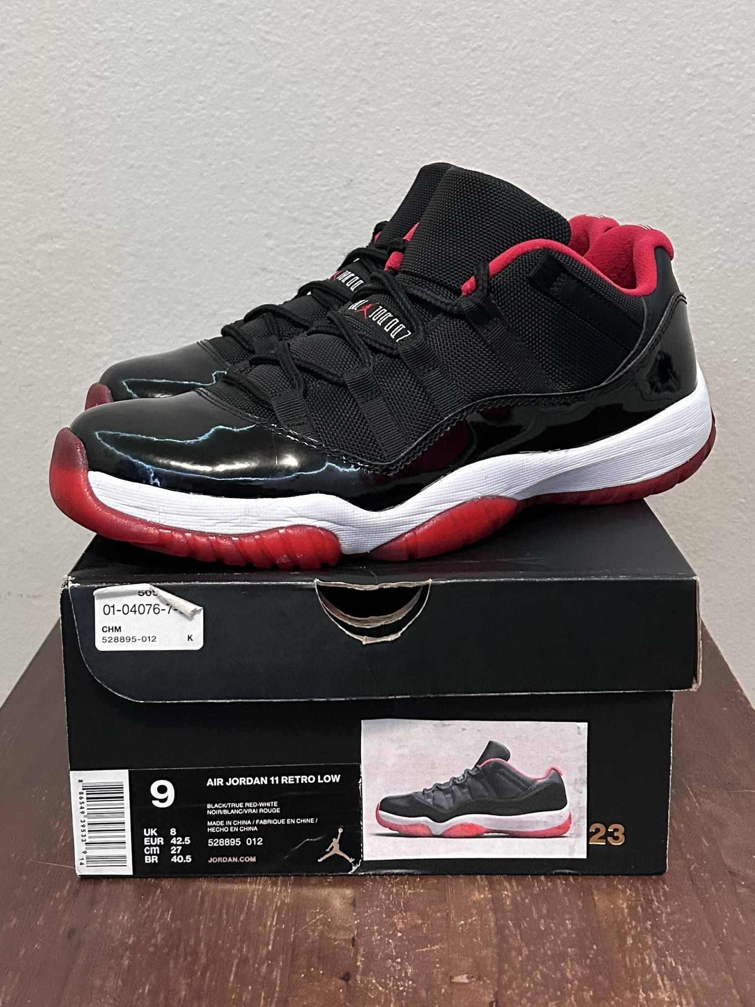 Jordan 11 Low Bred Size 9