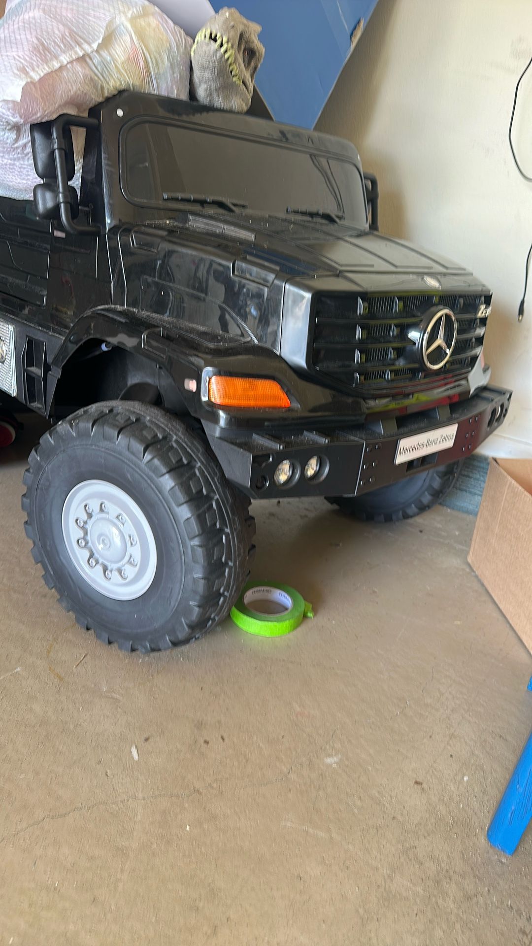 Kids MERCEDES TRUck Remote And Self Drive