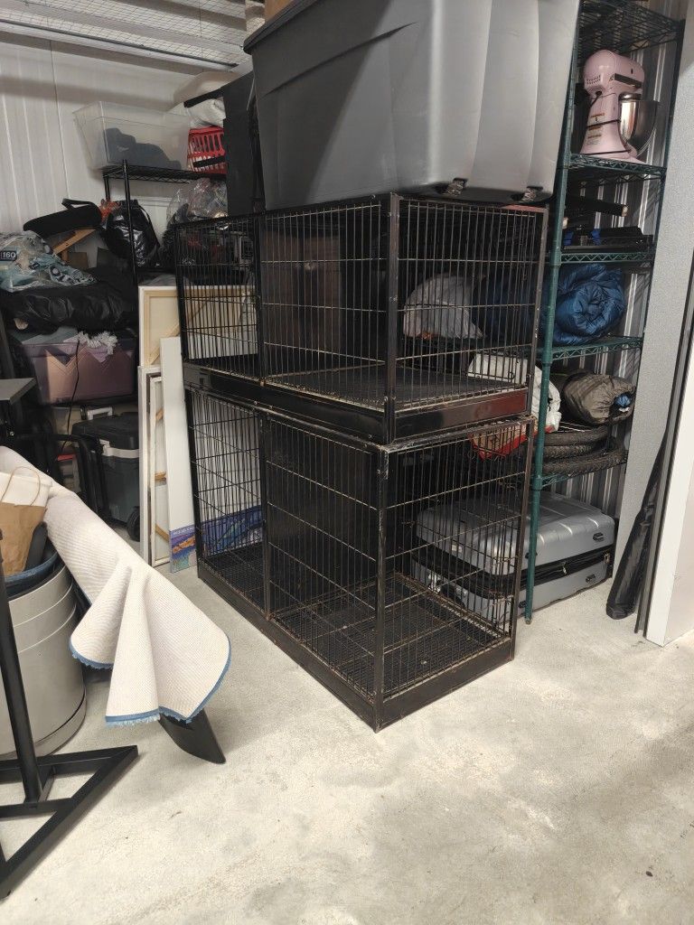 Stackable Dog Kennels