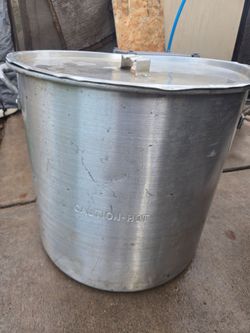 Large Aluminum Stock Pot with Lid