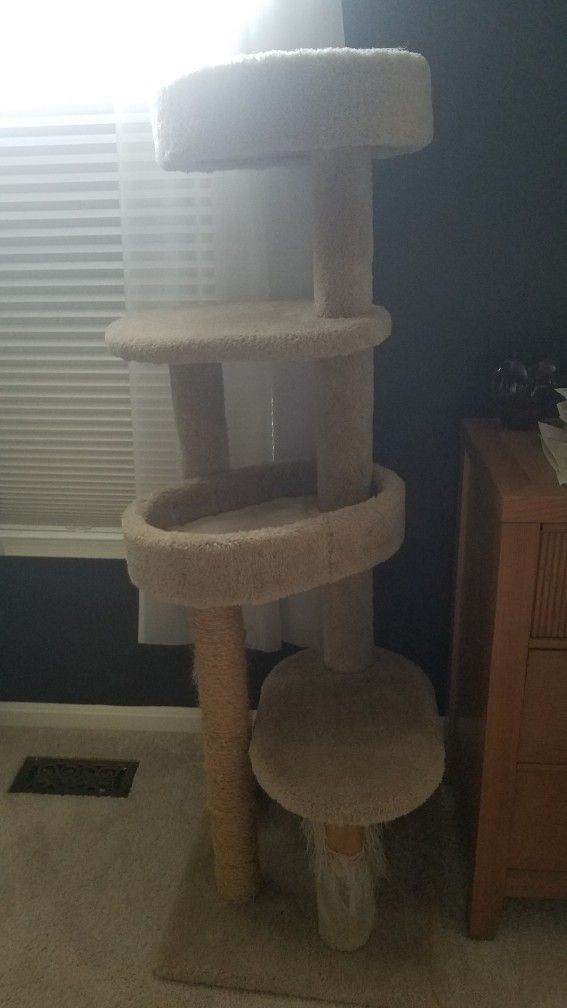 Cat Tower / Cat Tree / Cat Condo