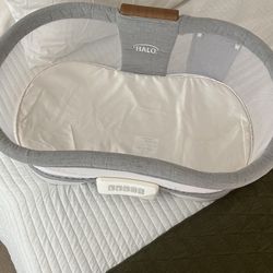 Dove Gray Tweed BASSINEST® LUXE SERIES VIBRATING BASSINET