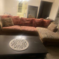 Couch Brown/red/tan 