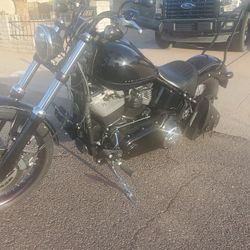 2012 Harley Blackline Soft Tail 