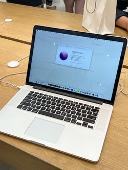 Mac Book Pro 15” (Y: 2015)