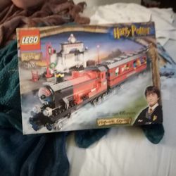 Harry Potter And The Sorcerer's Stone Lego Set Hogwarts Express 