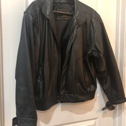 Reed Men’s Leather Bomber Jacket. -  Size 40