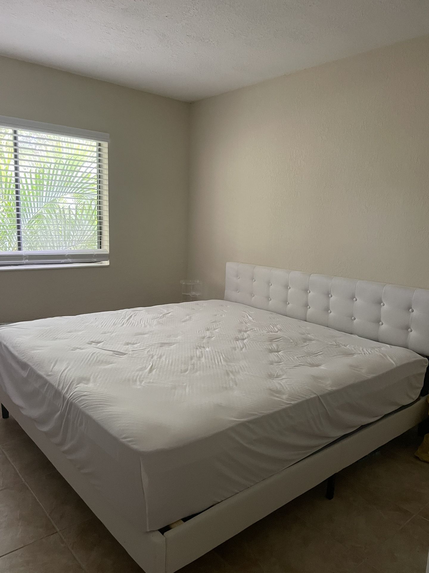 KING SIZE BED FRAME