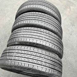 225 65 17 Tires Con 80% De Vida Las 4 De La Marca CONTINENTAL 