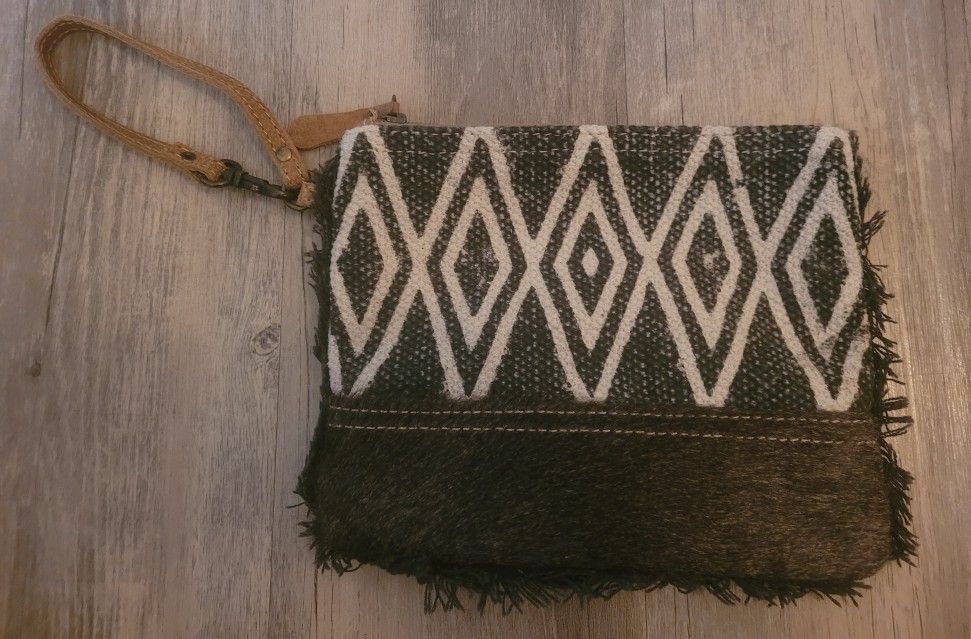 Wristlet