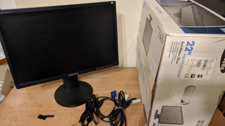 Samsung SyncMaster 225bw 22" monitor