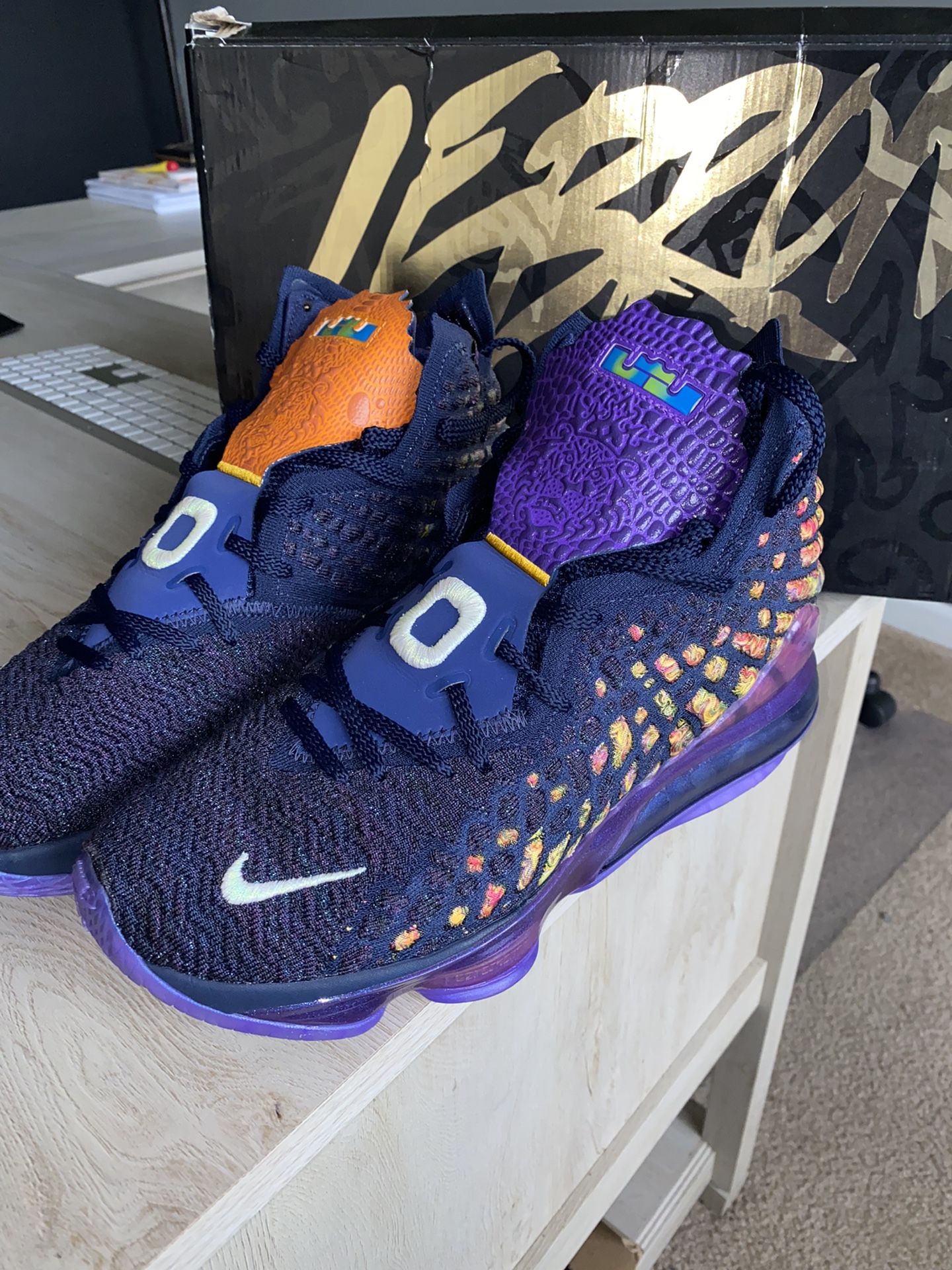 (SPACE JAM LIMITED EDITION) Lebron 17 “Monstars”