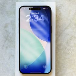 iPhone 15 Pro Max 256GB Matte Black, UNLOCKED With Any Carrier 