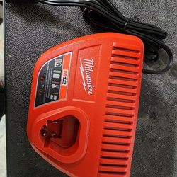 M12 Charger 