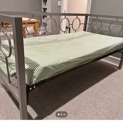 retro style  daybed