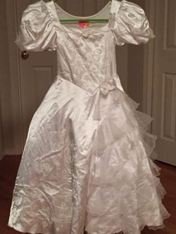 Giselle Disney costume, size (5/6) small