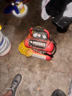 Husky 4 gallon compressor