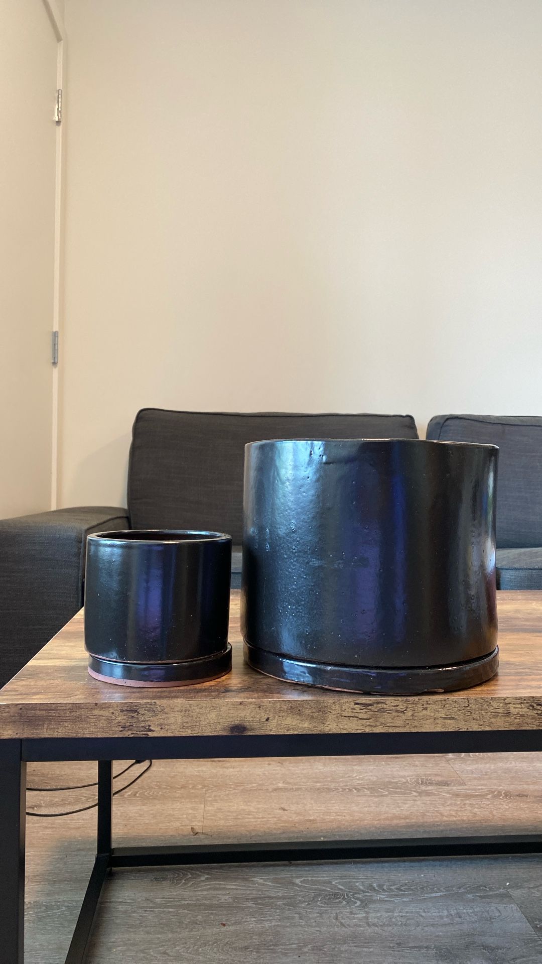 Black/Dark Brown, Glazed, Clay Planters