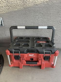 milwaukee packout 22 inch