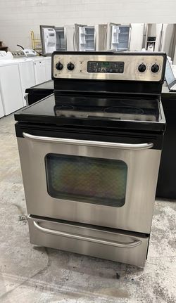 GE Electric Range – Stainless Smooth Top, 30"