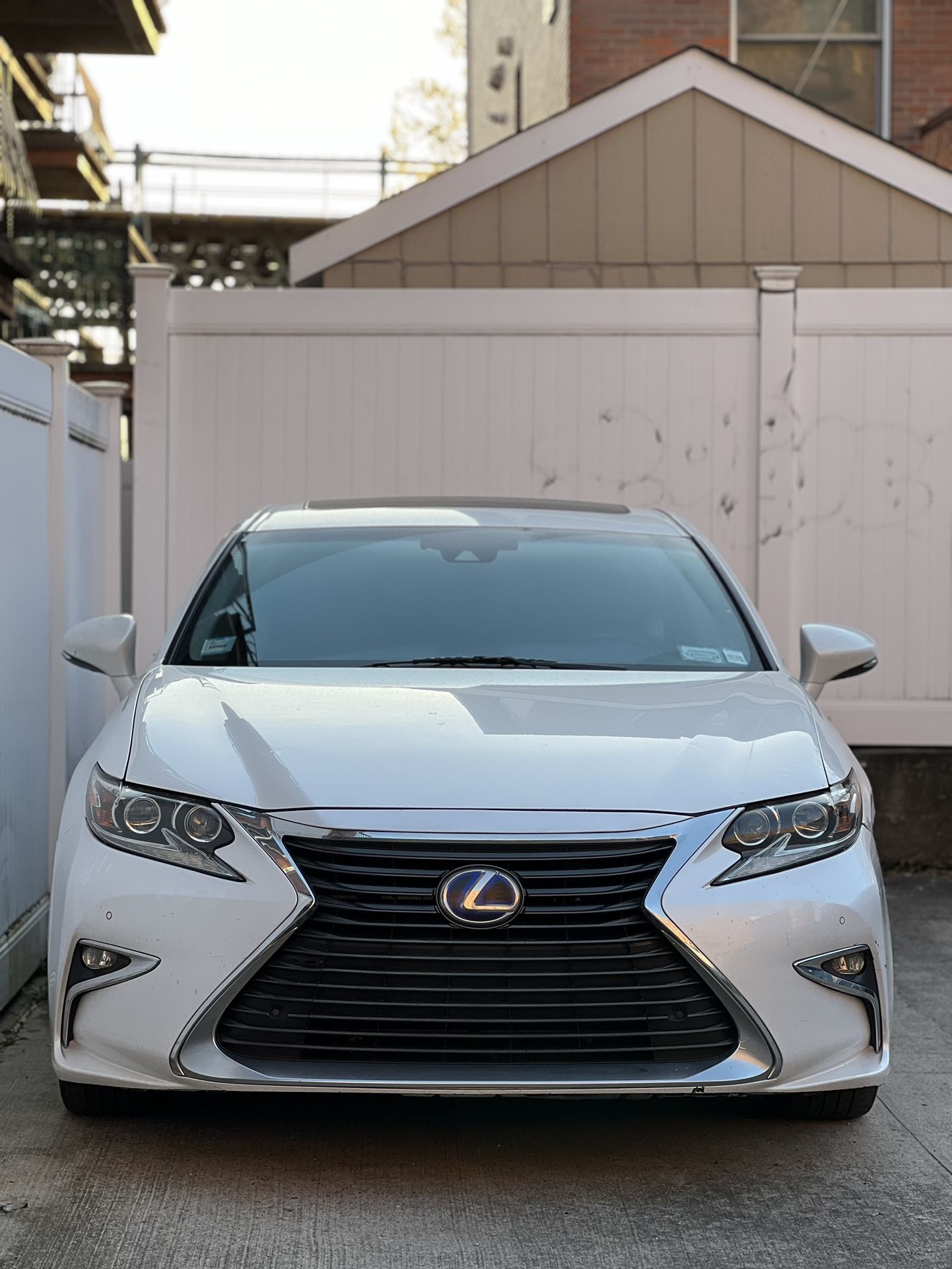 2016 Lexus ES 300h