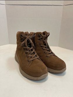 Women's sketcher boots