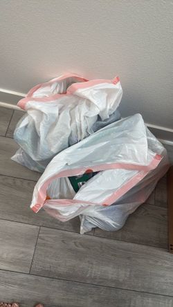 Free clothes, toys, birthday supplies (Brainrot)