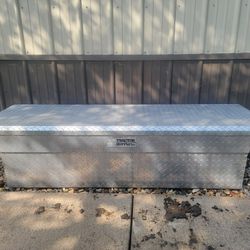 Truck Bed Toolbox 