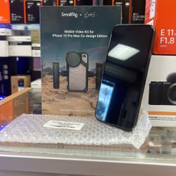 iPhone 15 Pro Max 256Gb Unlocked With Smallrig Mobile Video Kit 