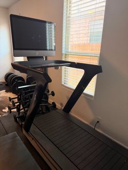 Peloton Tread Treadmill with Touchscreen