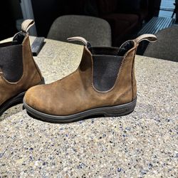 Blundstone Boots Size 9 USA